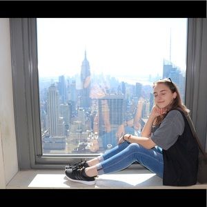 Meet your Posher, Emily